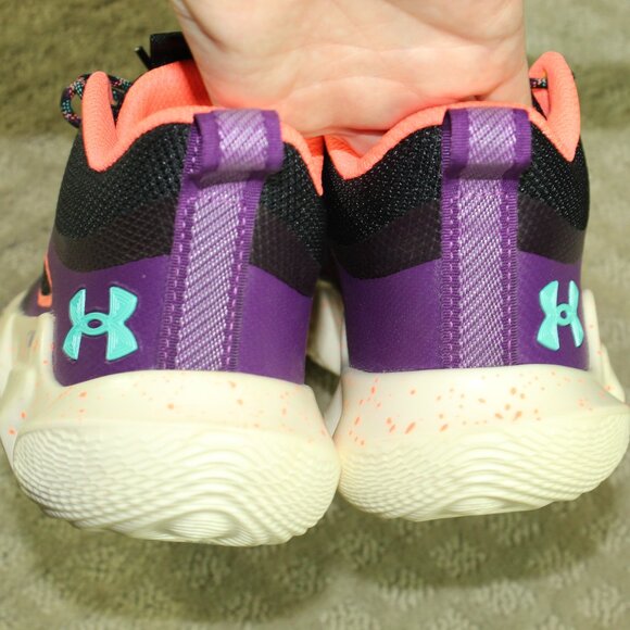 Under Armour Flow Breakthru BHM Women's 8 Purple Athletic Shoes 3027021-001 - Picture 5 of 6